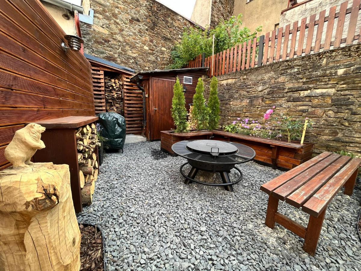 U Váhy Jáchymov Apartamento Exterior foto