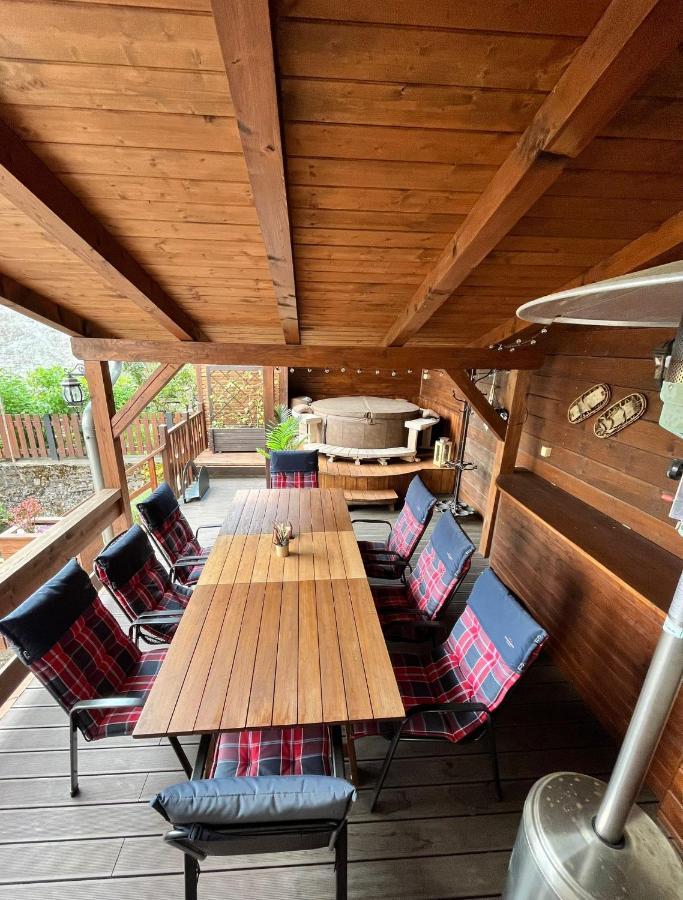 U Váhy Jáchymov Apartamento Exterior foto