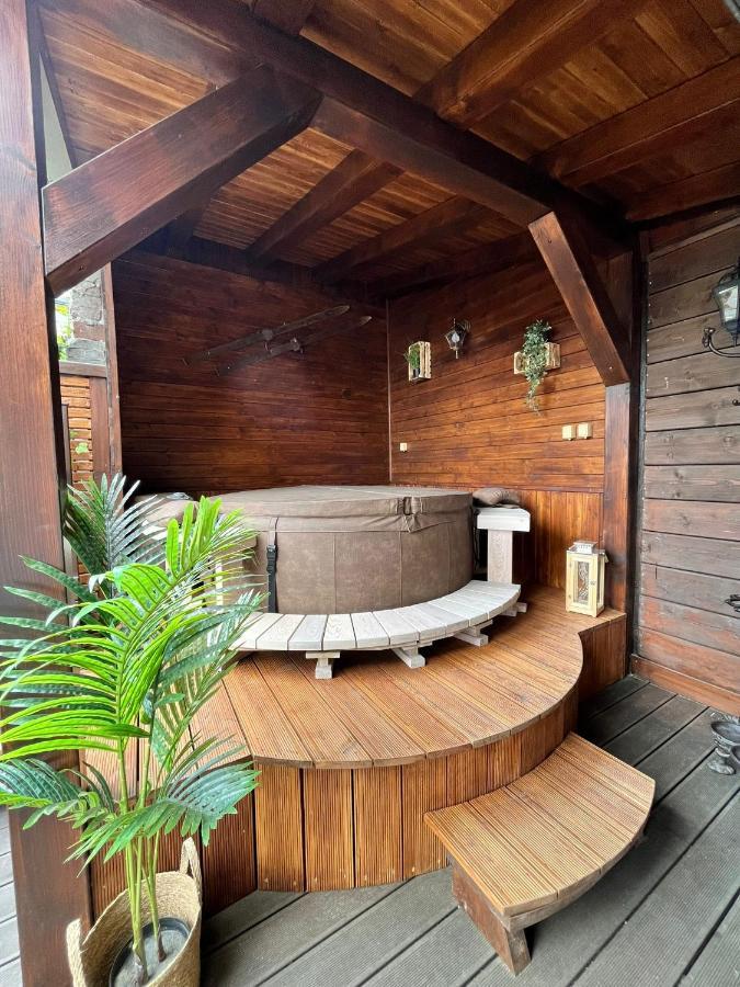 U Váhy Jáchymov Apartamento Exterior foto