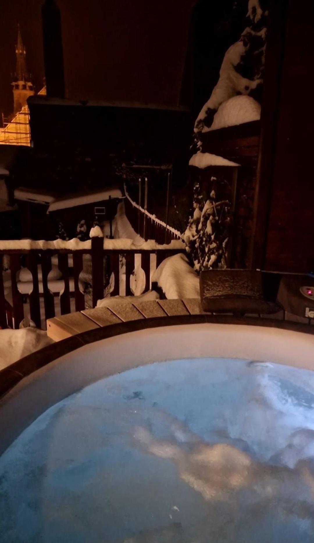 U Váhy Jáchymov Apartamento Exterior foto