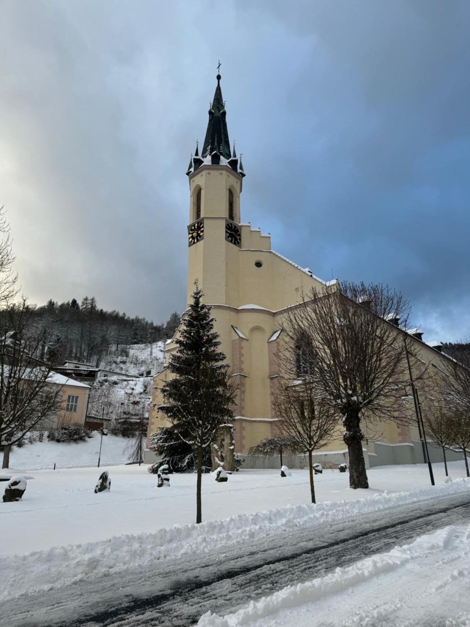 U Váhy Jáchymov Apartamento Exterior foto