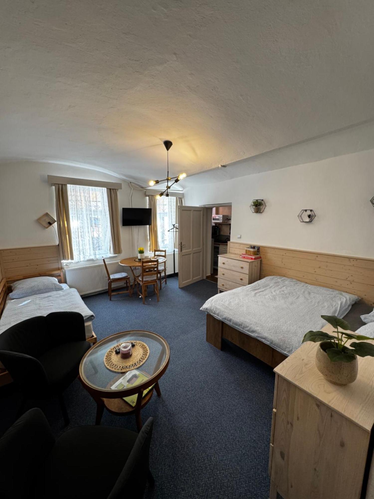 U Váhy Jáchymov Apartamento Exterior foto